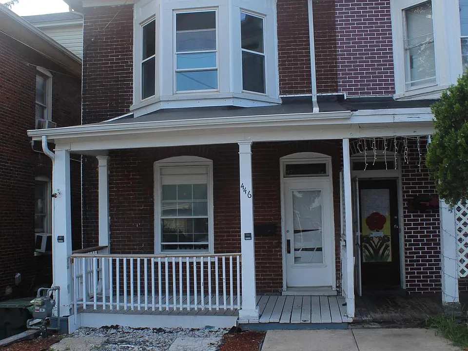 446 N Prospect St