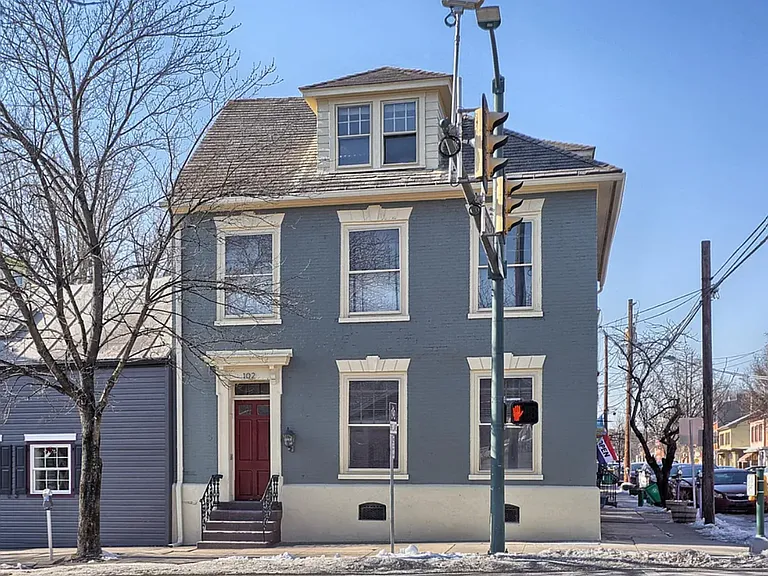 102 S Hanover St — Photo 1