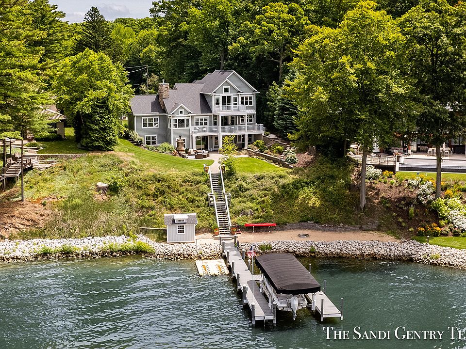 18201 N Fruitport Rd, Spring Lake, MI 49456 Zillow