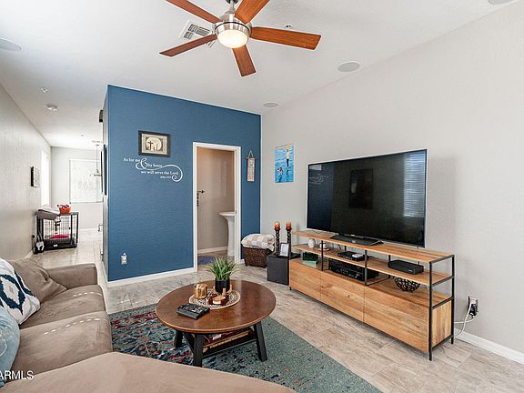 5th image of 2315 E PINCHOT Avenue #107