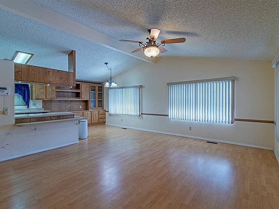 3rd image of 8122 W Flamingo Rd Unit 176