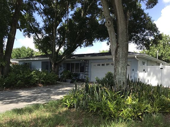 2nd image of 1333 Irving Ave