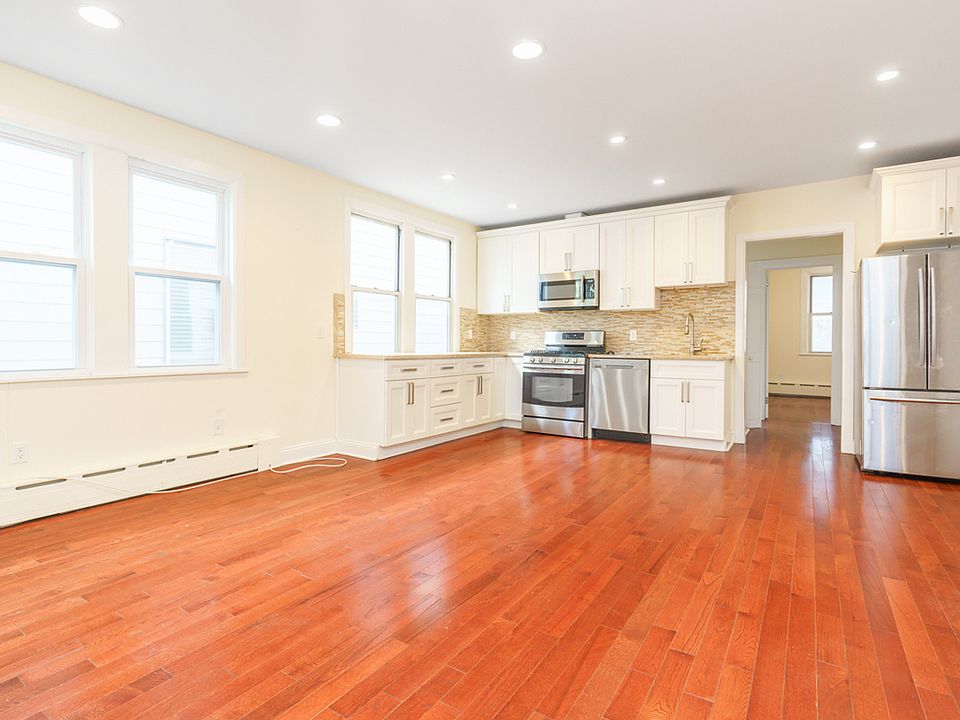 1st image of 21-21 41st St #1