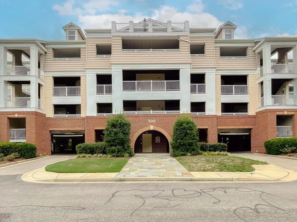 332 Oyster Bay Pl #403, Solomons, MD 20688