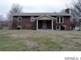 225 N Franklin St, Staunton, IL