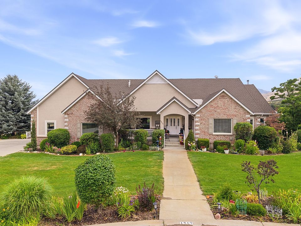 1st image of 1317 E South Pond Cir