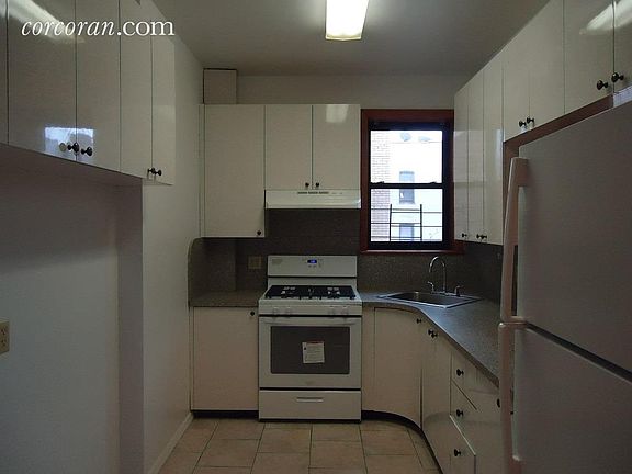 4th image of 1050 Ocean Ave APT A51