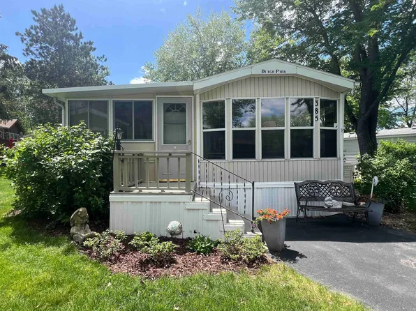 385 Skyline Dr, Edgerton, WI 53534