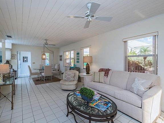 3rd image of 1070 Gulf Blvd