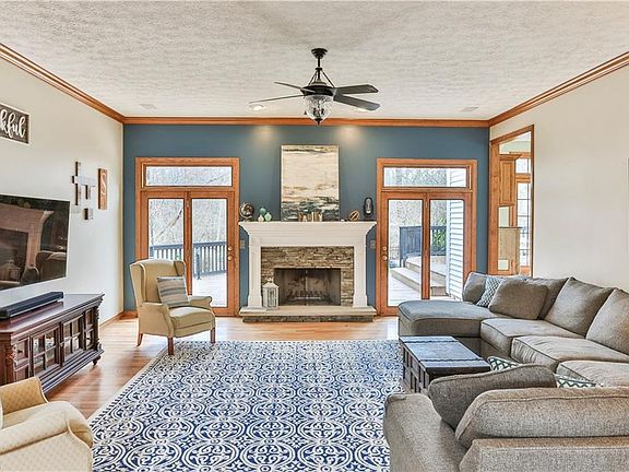 5th image of 205 Woodhaven Ct