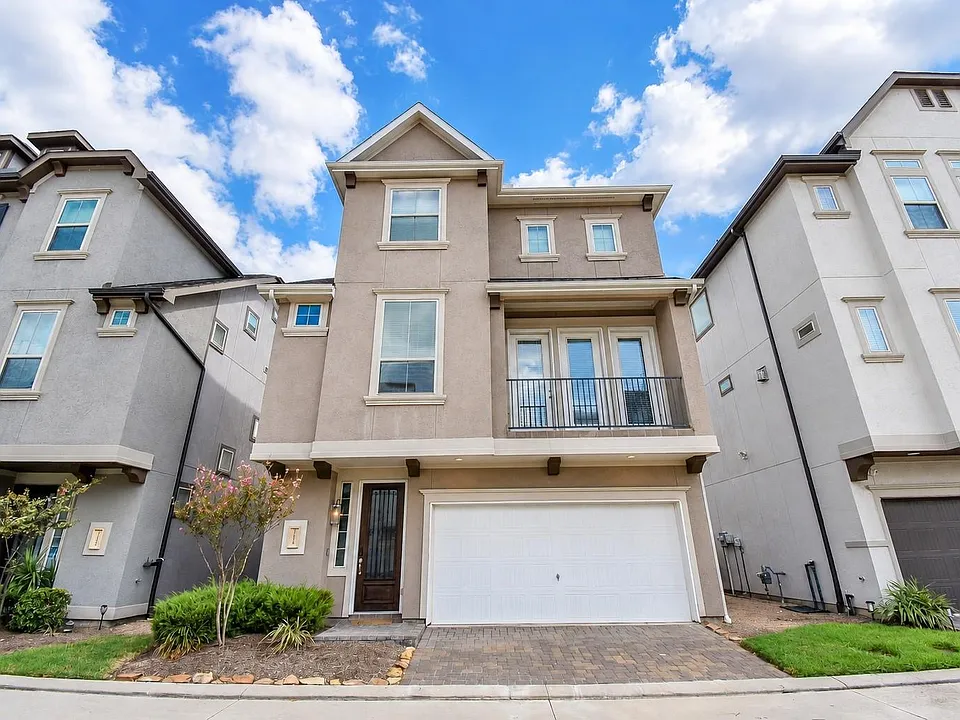 10606 Centre Shadows Dr