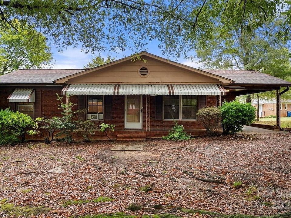 1st image of 203 Dillon Dr
