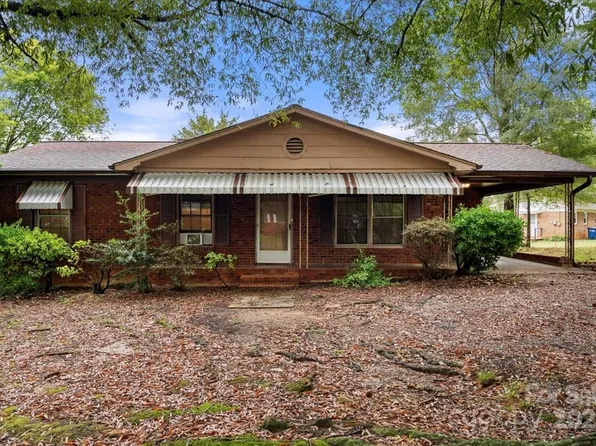 203 Dillon Dr, Statesville, NC 28625