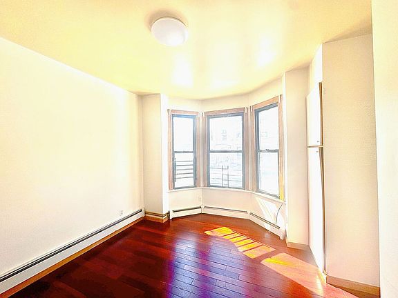 4th image of 623 52nd St