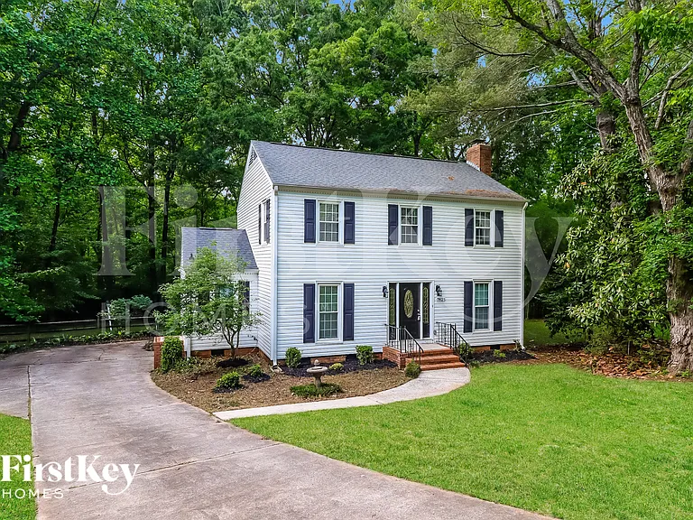 7625 Summerwood Ln — Photo 2