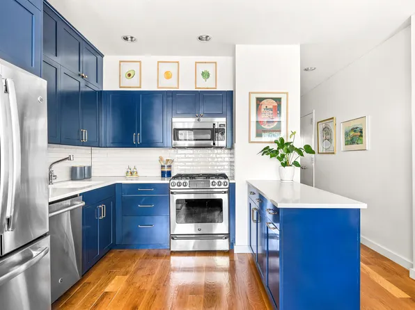 289 13th Street 3L image 3 of 8