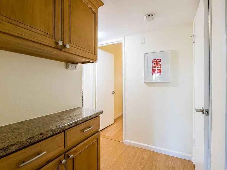 2468 W Bayshore Rd #5 — Photo 29