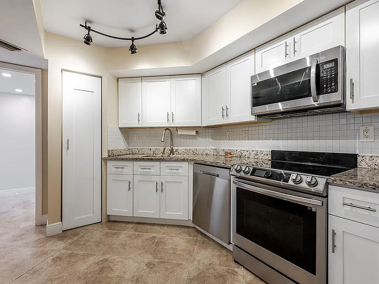6463 La Costa Dr #603 — Photo 11