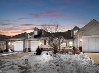 225 Sparrow Dr, Hamilton, NJ 08690