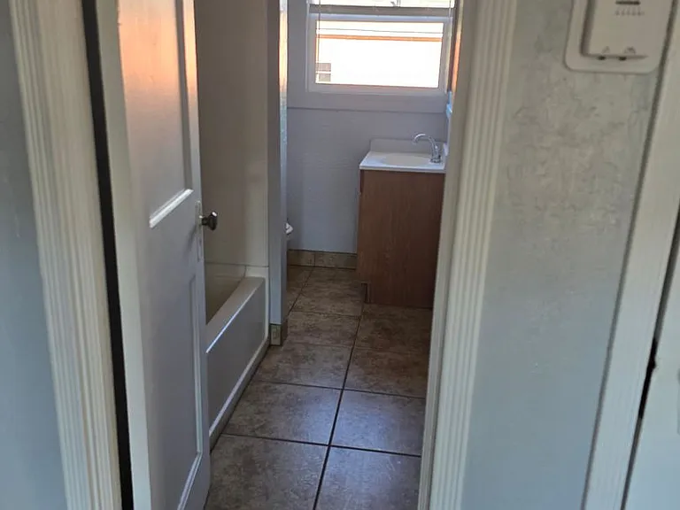 707-709 Duncan Rd — Photo 5