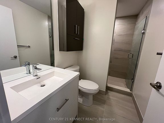 4th image of 188 Fairview Mall Dr #1516