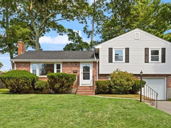11 Imrie St, Randolph, MA 02368