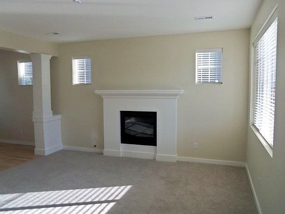 4th image of 709 SE Goldeneye Dr
