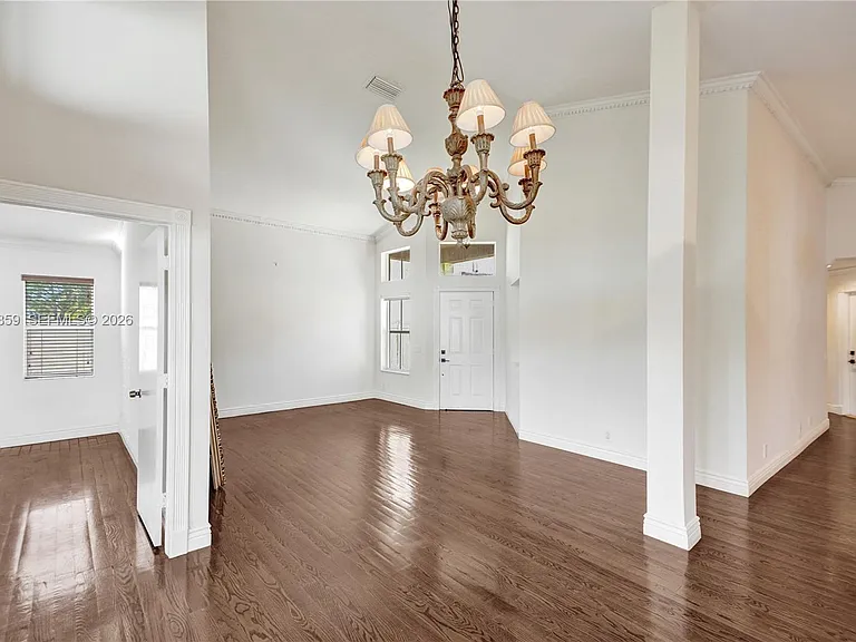 658 Stanton Dr — Photo 20