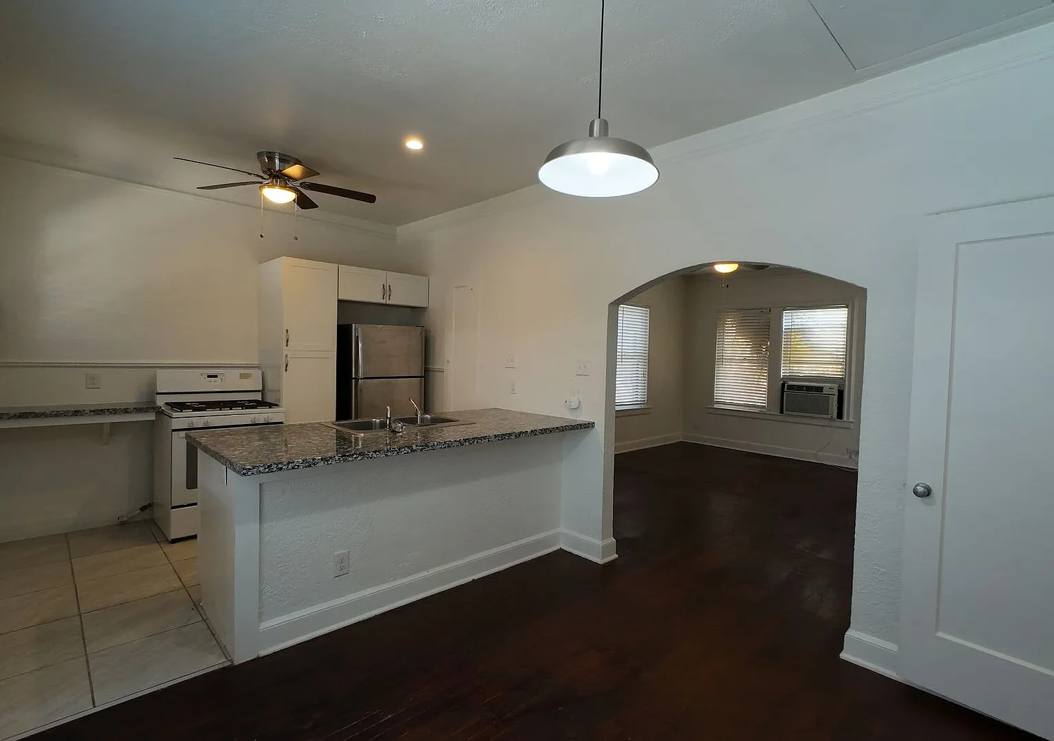 703 W. French Place — Photo 4