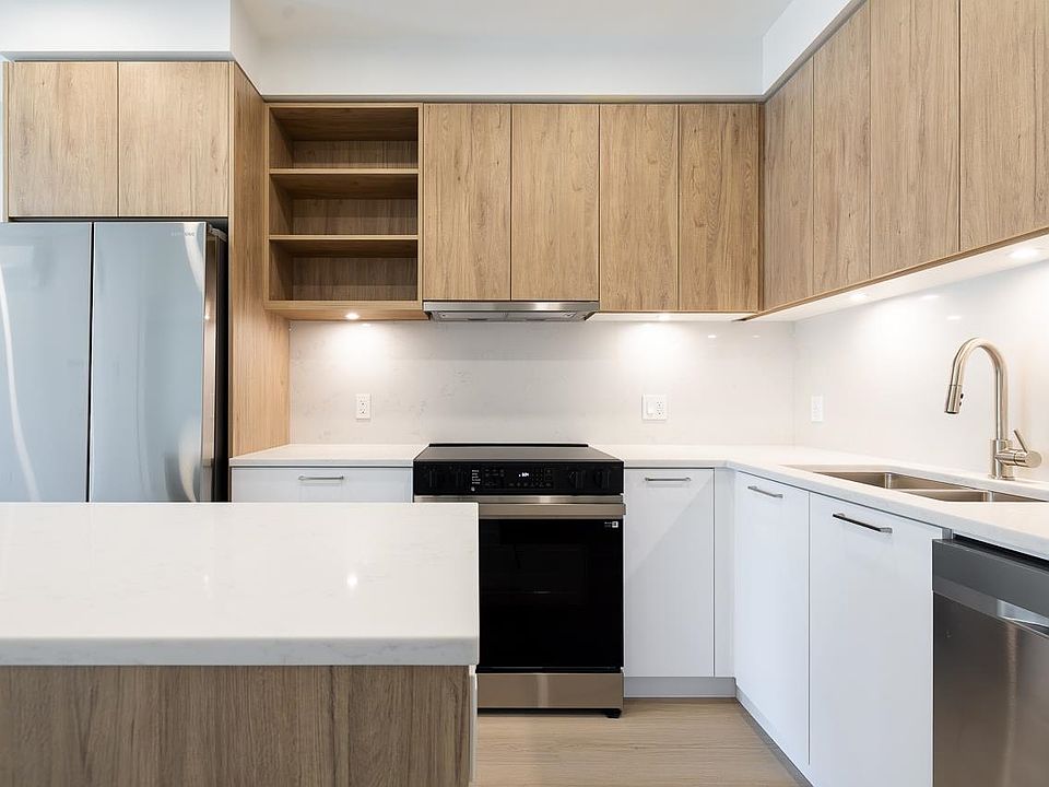 1st image of 82 1st St #407