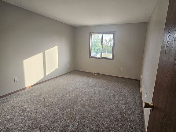5th image of 7637 W Donna Ct