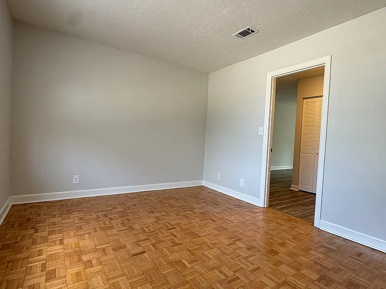 The Charlotte Apartments — Photo 21