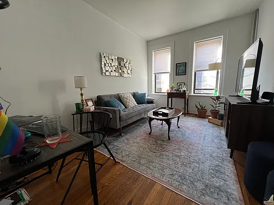 Rented by Capri Jet Realty Corp | media 1