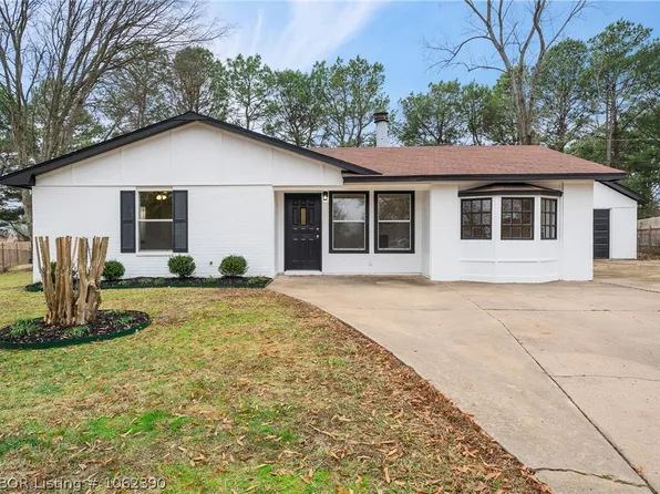 1405 14th Cir, Barling, AR 72923