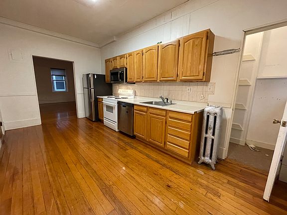 5th image of 13 Englewood Ave #Be4004629