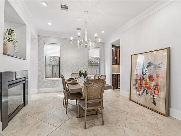 3rd image of 4022 Coleridge St