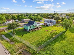 246 18th St, San Leon, TX 77539