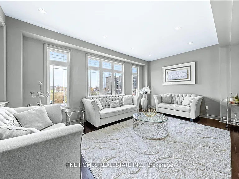 26 Gesher Cres — Photo 8