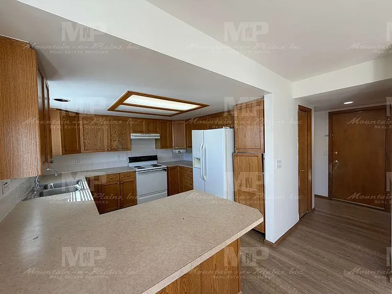 4400 Vista Dr — Photo 7