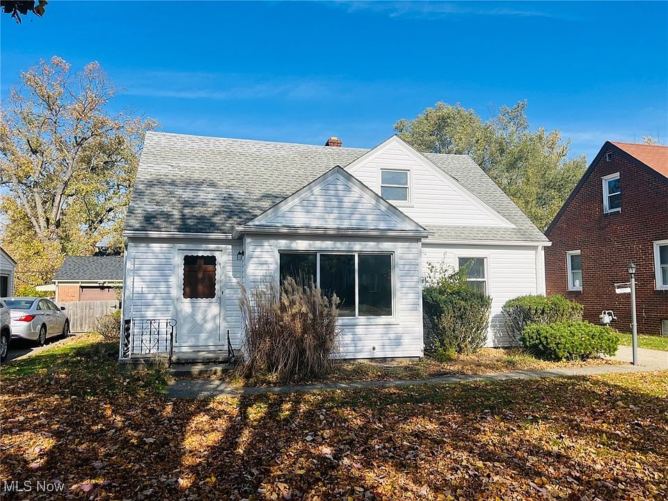1st image of 10144 Chesterfield Dr