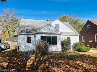 10144 Chesterfield Dr, Parma Heights, OH 44130