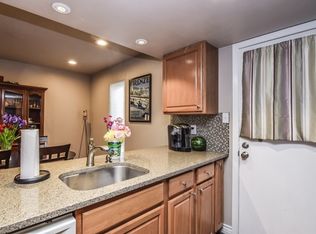 5454 Roundtree Pl APT E, Concord, CA 94521