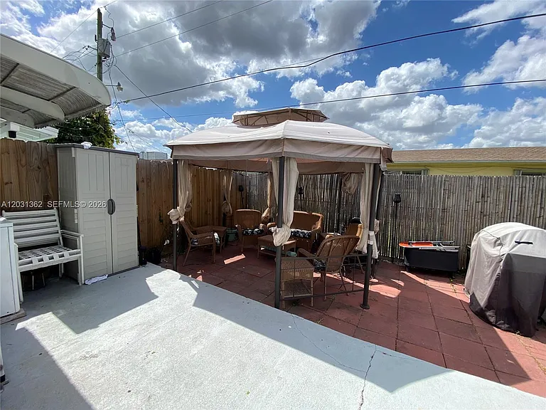 11352 SW 3rd St #B — Photo 8