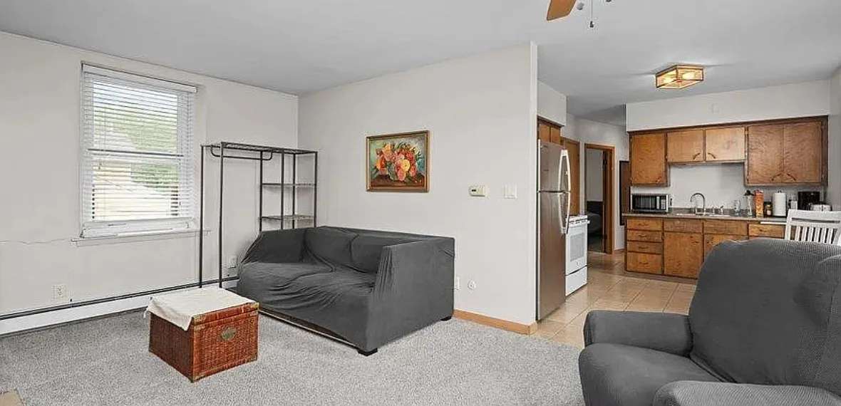 2 bed, 900 sqft, $1,100 — Photo 4