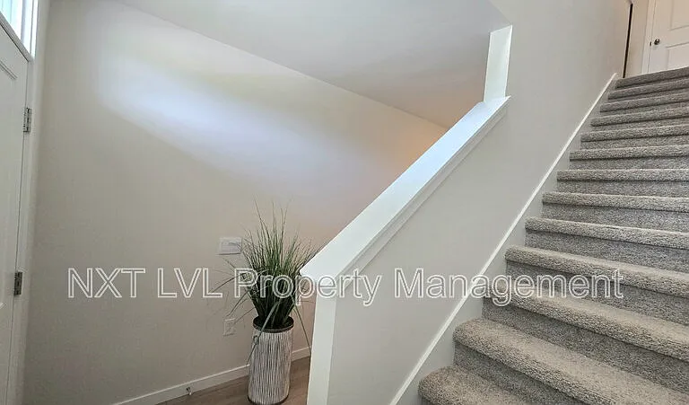 8369 Everly Preserve Dr — Photo 4