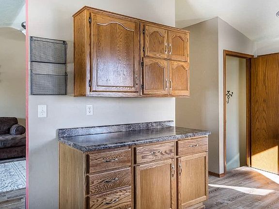4th image of 2272 Meadow Green Dr