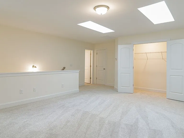 4331 Holstein Dr — Photo 16