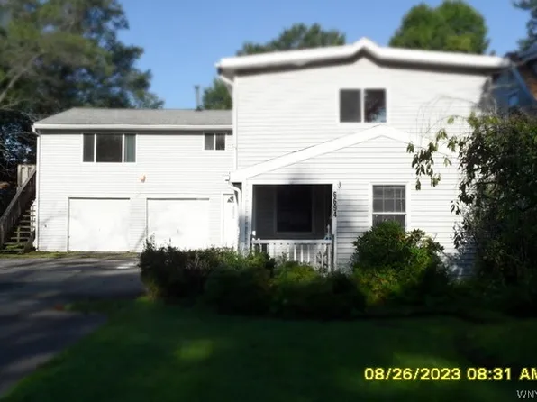 6694 Prescott Dr, Derby, NY 14047