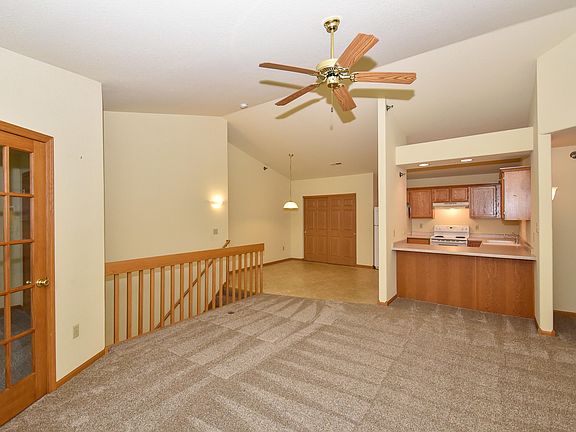 3rd image of 1441 Garay Ln Unit 11