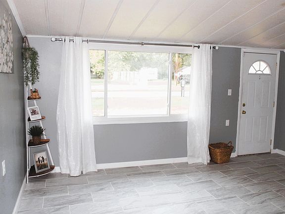2nd image of 521 Sigerfoos Ave
